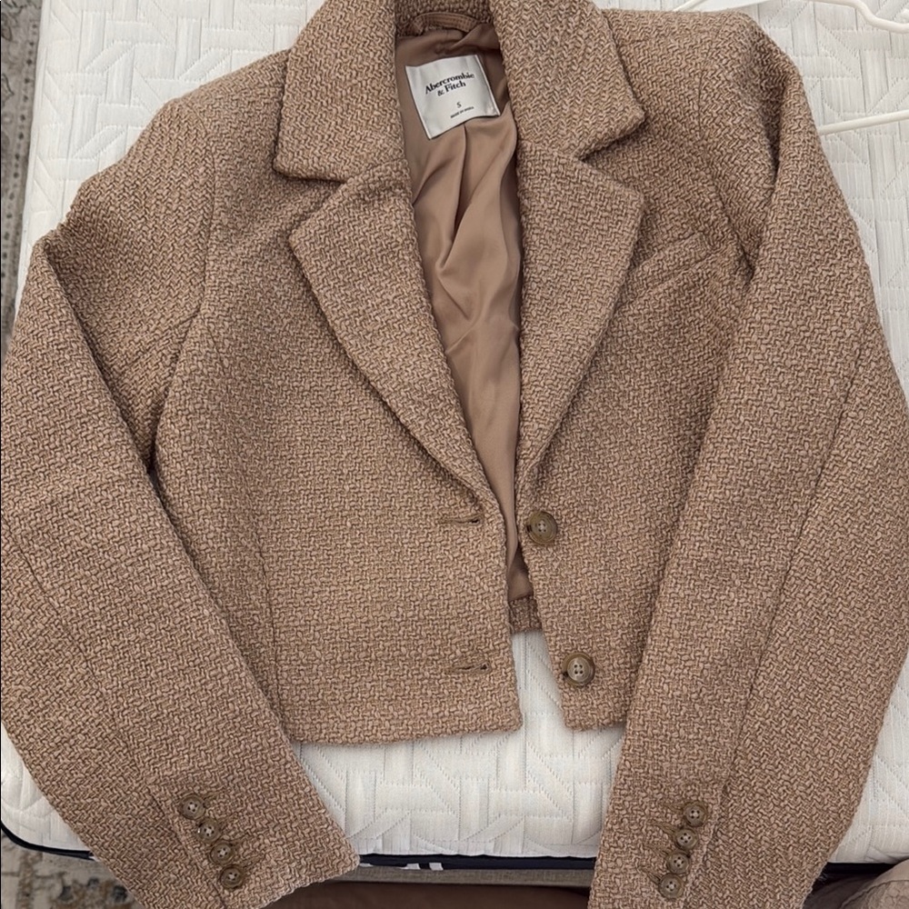 Abercrombie & Fitch Tan Blazer Tailored Cropped Jacket